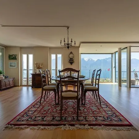 Lakeside-apartment-1 Grand Familial Avec Terrasses Et Vue Panoramique 아파트